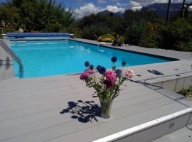 piscine et terrasse