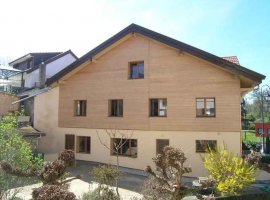 maison depuis les voisins de l'immeuble