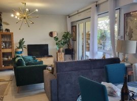 Bel appartement avec terrasse près de Paris