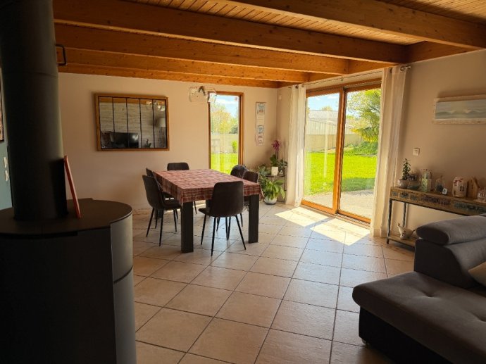 Maison bois entre campagne et bord de mer