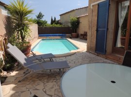 PATIO AVEC PISCINE