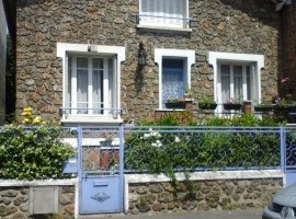 Maison côté rue